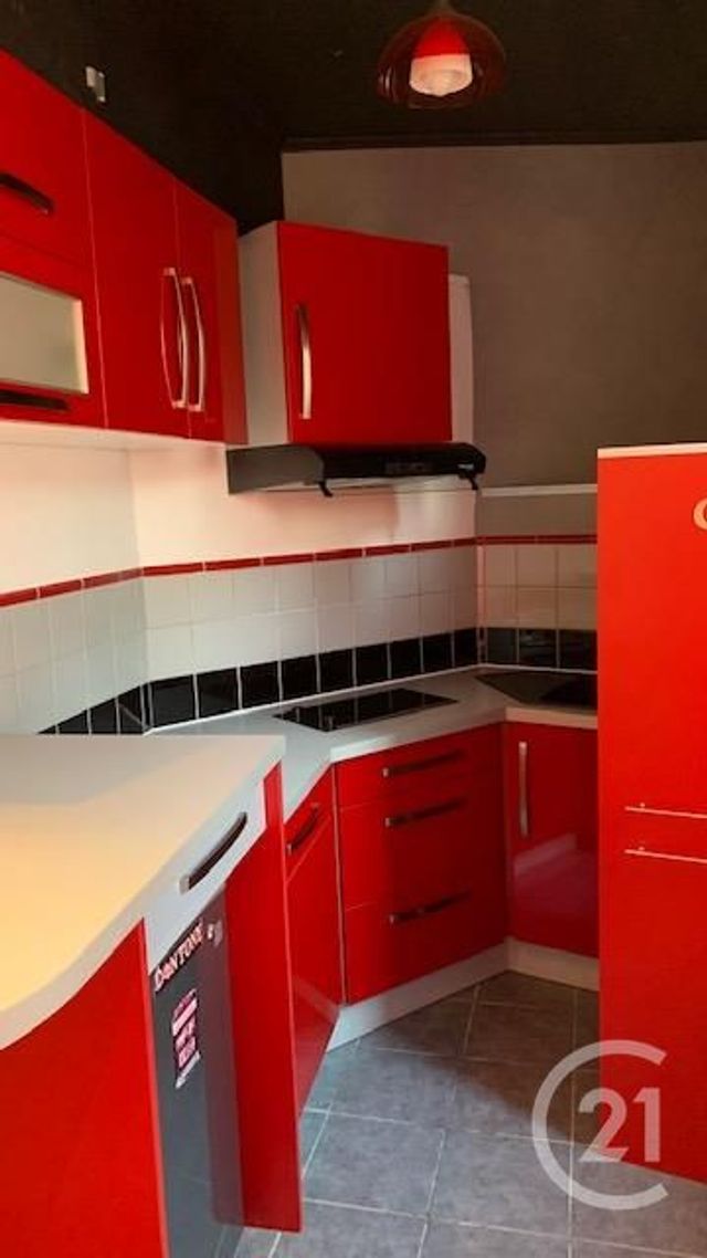 Afficher la photo en grand Appartement F2 à vendre - 2 pièces - 36.0 m2 - MAINTENON - 28 - CENTRE - Century 21 Universal Demeure