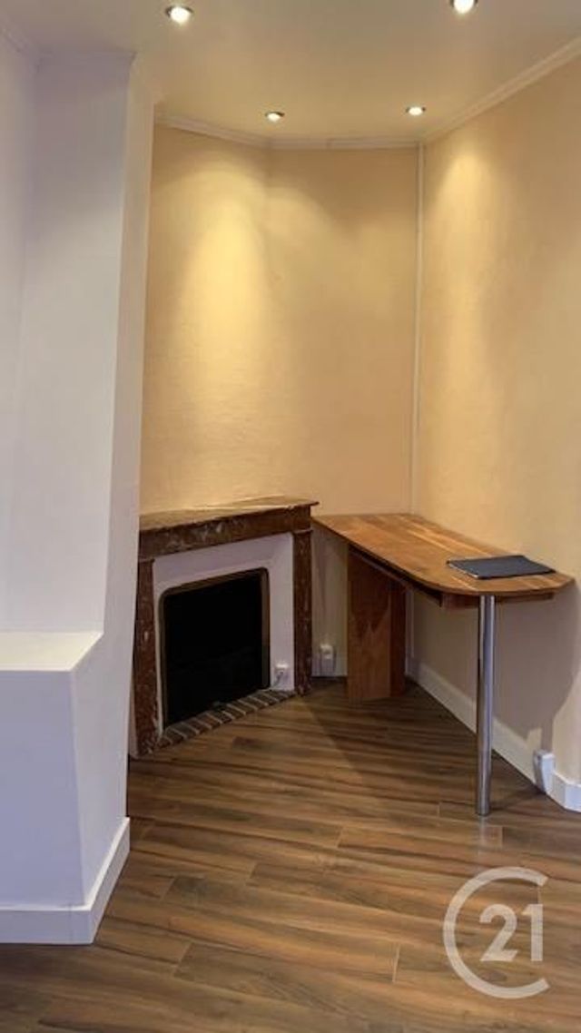 Afficher la photo en grand Appartement F2 à vendre - 2 pièces - 36.0 m2 - MAINTENON - 28 - CENTRE - Century 21 Universal Demeure