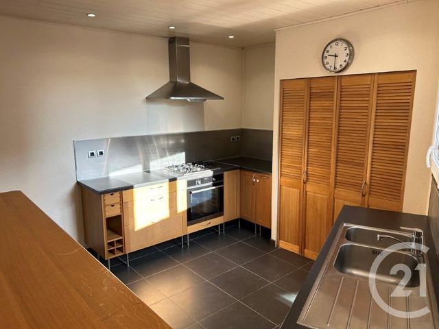 Afficher la photo en grand Appartement F3 à vendre - 3 pièces - 89.0 m2 - EPERNON - 28 - CENTRE - Century 21 Universal Demeure