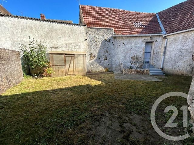 Afficher la photo en grand Appartement F3 à vendre - 3 pièces - 89.0 m2 - EPERNON - 28 - CENTRE - Century 21 Universal Demeure