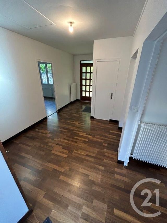 Afficher la photo en grand Appartement F3 à vendre - 3 pièces - 89.0 m2 - EPERNON - 28 - CENTRE - Century 21 Universal Demeure