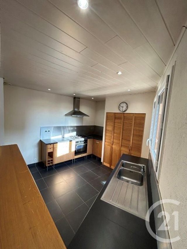 Afficher la photo en grand Appartement F3 à vendre - 3 pièces - 89.0 m2 - EPERNON - 28 - CENTRE - Century 21 Universal Demeure