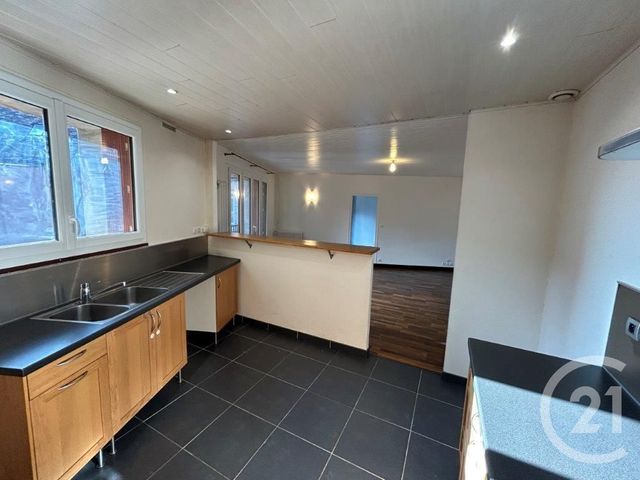 Afficher la photo en grand Appartement F3 à vendre - 3 pièces - 89.0 m2 - EPERNON - 28 - CENTRE - Century 21 Universal Demeure