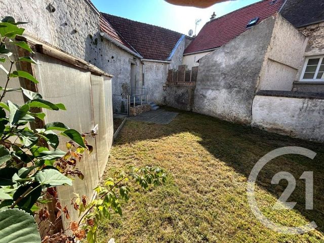 Afficher la photo en grand Appartement F3 à vendre - 3 pièces - 89.0 m2 - EPERNON - 28 - CENTRE - Century 21 Universal Demeure