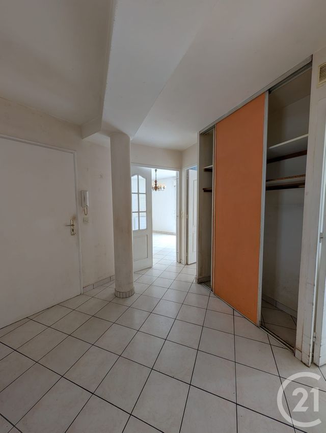 Appartement F4 à vendre - 4 pièces - 72.98 m2 - EPERNON - 28 - CENTRE - Century 21 Universal Demeure