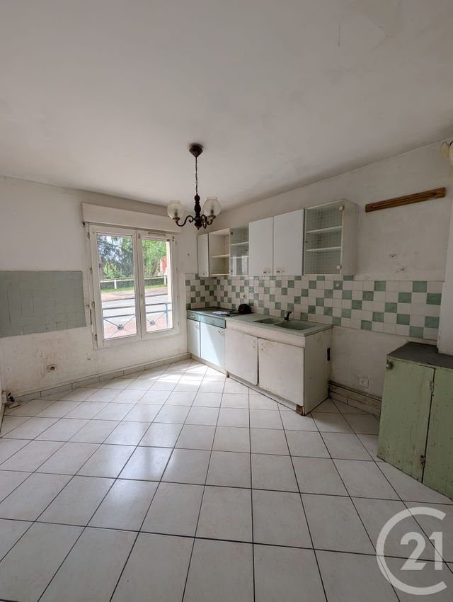 Appartement F4 à vendre - 4 pièces - 72.98 m2 - EPERNON - 28 - CENTRE - Century 21 Universal Demeure