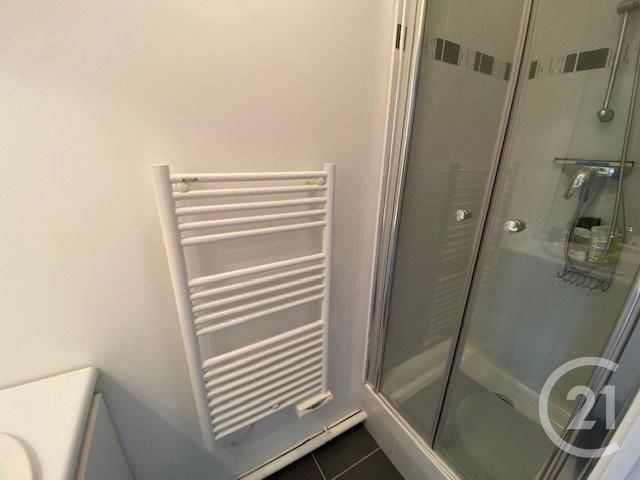 Afficher la photo en grand Appartement F4 à vendre - 4 pièces - 80.95 m2 - EPERNON - 28 - CENTRE - Century 21 Universal Demeure