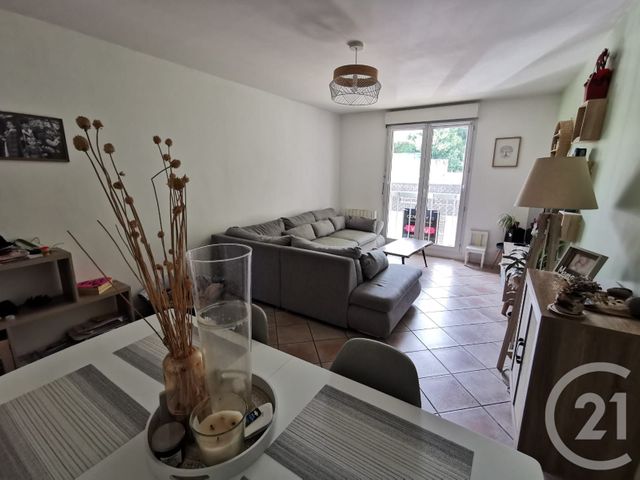 Appartement F3 à vendre - 3 pièces - 62.87 m2 - EPERNON - 28 - CENTRE - Century 21 Universal Demeure