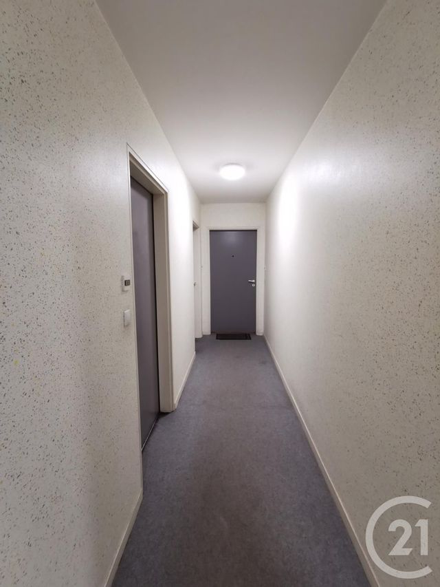 Appartement F3 à vendre - 3 pièces - 62.87 m2 - EPERNON - 28 - CENTRE - Century 21 Universal Demeure