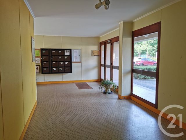 Appartement F2 à vendre - 2 pièces - 39.59 m2 - EPERNON - 28 - CENTRE - Century 21 Universal Demeure