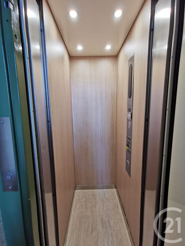 Appartement F2 à vendre - 2 pièces - 39.59 m2 - EPERNON - 28 - CENTRE - Century 21 Universal Demeure