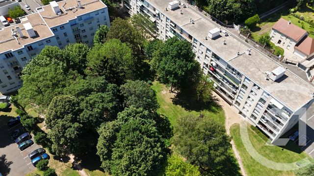 Appartement F2 à vendre - 2 pièces - 39.59 m2 - EPERNON - 28 - CENTRE - Century 21 Universal Demeure
