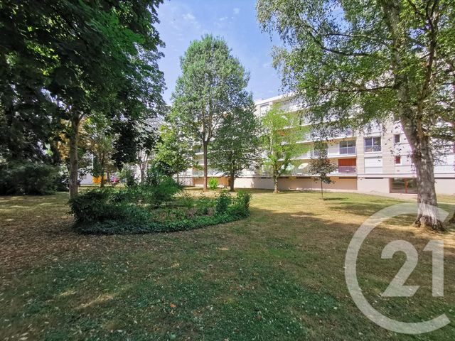 Appartement F2 à vendre - 2 pièces - 39.59 m2 - EPERNON - 28 - CENTRE - Century 21 Universal Demeure