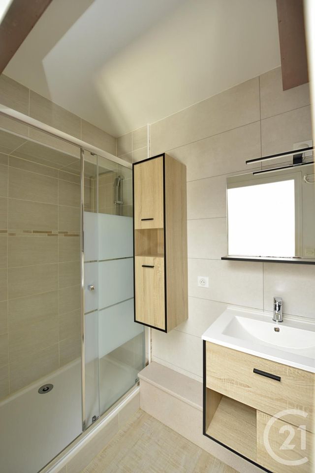 Appartement à vendre - 2 pièces - 54.74 m2 - MAINTENON - 28 - CENTRE - Century 21 Universal Demeure