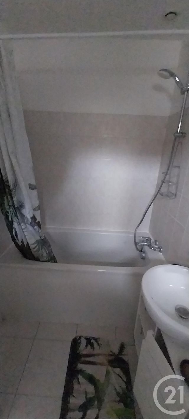 Appartement F1 à vendre - 1 pièce - 22.0 m2 - RAMBOUILLET - 78 - ILE-DE-FRANCE - Century 21 Universal Demeure