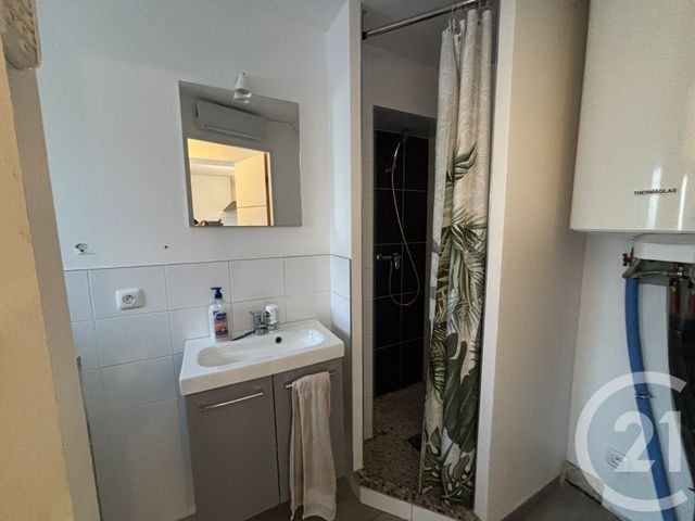 Afficher la photo en grand Appartement F3 à vendre - 3 pièces - 57.8 m2 - ABLIS - 78 - ILE-DE-FRANCE - Century 21 Universal Demeure