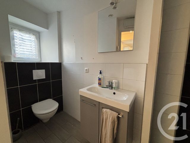 Afficher la photo en grand Appartement F3 à vendre - 3 pièces - 57.8 m2 - ABLIS - 78 - ILE-DE-FRANCE - Century 21 Universal Demeure