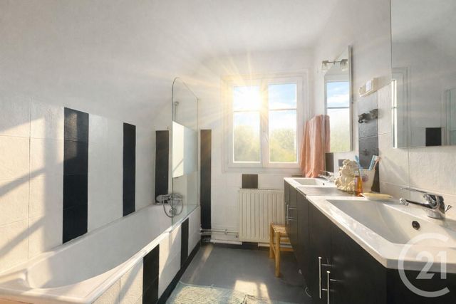 maison à vendre - 7 pièces - 127.0 m2 - RAMBOUILLET - 78 - ILE-DE-FRANCE - Century 21 Universal Demeure