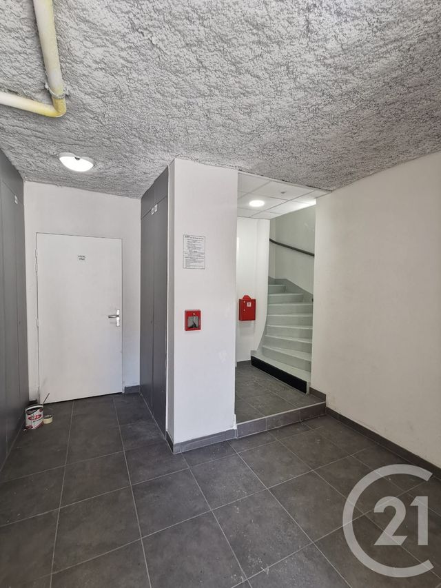 Afficher la photo en grand Appartement F2 à vendre - 2 pièces - 37.07 m2 - EPERNON - 28 - CENTRE - Century 21 Universal Demeure