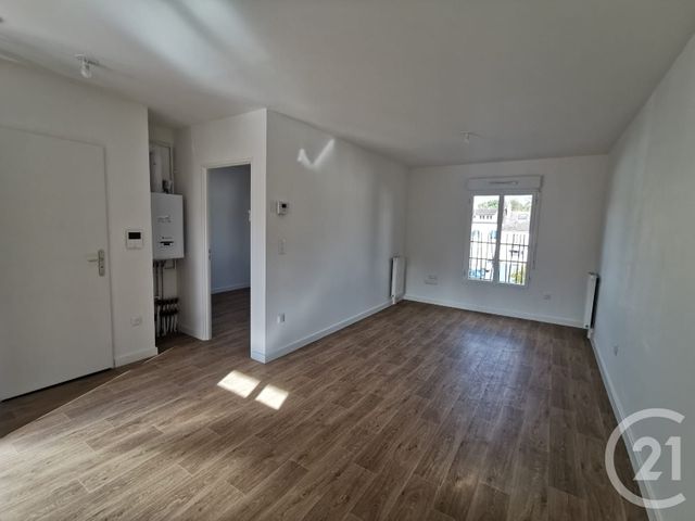 Afficher la photo en grand Appartement F2 à vendre - 2 pièces - 37.07 m2 - EPERNON - 28 - CENTRE - Century 21 Universal Demeure