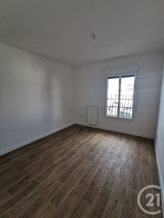 Afficher la photo en grand Appartement F2 à vendre - 2 pièces - 37.07 m2 - EPERNON - 28 - CENTRE - Century 21 Universal Demeure