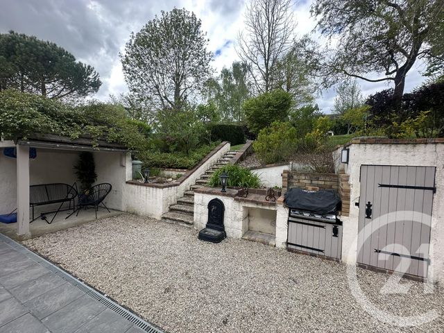 Afficher la photo en grand maison à vendre - 7 pièces - 142.0 m2 - ST ARNOULT EN YVELINES - 78 - ILE-DE-FRANCE - Century 21 Universal Demeure