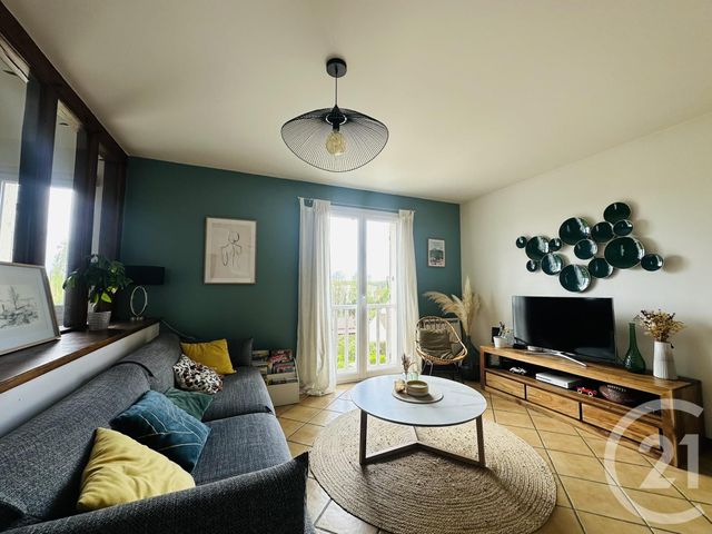 Afficher la photo en grand maison à vendre - 7 pièces - 142.0 m2 - ST ARNOULT EN YVELINES - 78 - ILE-DE-FRANCE - Century 21 Universal Demeure