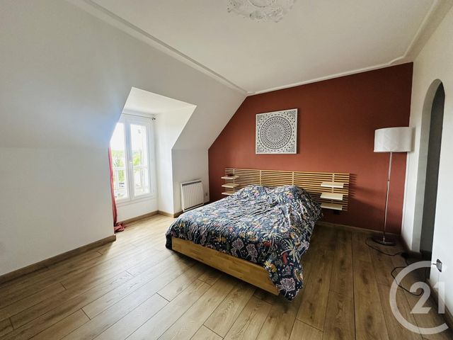 Afficher la photo en grand maison à vendre - 7 pièces - 142.0 m2 - ST ARNOULT EN YVELINES - 78 - ILE-DE-FRANCE - Century 21 Universal Demeure