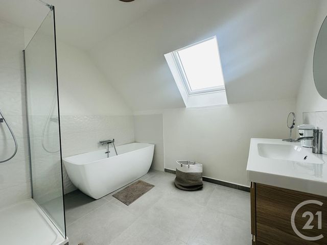 Afficher la photo en grand maison à vendre - 7 pièces - 142.0 m2 - ST ARNOULT EN YVELINES - 78 - ILE-DE-FRANCE - Century 21 Universal Demeure