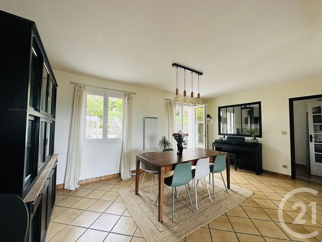 Afficher la photo en grand maison à vendre - 7 pièces - 142.0 m2 - ST ARNOULT EN YVELINES - 78 - ILE-DE-FRANCE - Century 21 Universal Demeure