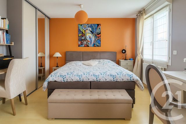 maison à vendre - 8 pièces - 162.0 m2 - PIERRES - 28 - CENTRE - Century 21 Universal Demeure