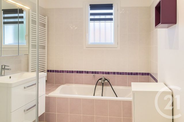 maison à vendre - 8 pièces - 162.0 m2 - PIERRES - 28 - CENTRE - Century 21 Universal Demeure