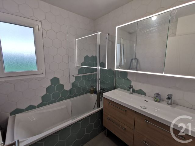 maison à vendre - 7 pièces - 138.0 m2 - NOGENT LE ROI - 28 - CENTRE - Century 21 Universal Demeure