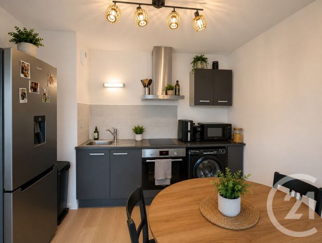 Appartement F2 à vendre - 2 pièces - 43.07 m2 - EPERNON - 28 - CENTRE - Century 21 Universal Demeure