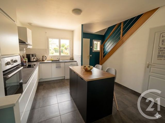 maison à vendre - 7 pièces - 127.0 m2 - AUNEAU BLEURY ST SYMPHORIEN - 28 - CENTRE - Century 21 Universal Demeure