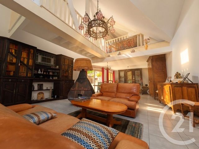 maison à vendre - 7 pièces - 206.17 m2 - EPERNON - 28 - CENTRE - Century 21 Universal Demeure