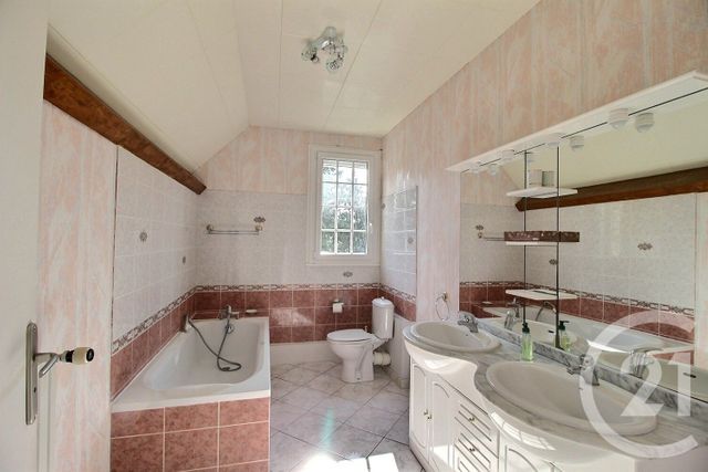 maison à vendre - 8 pièces - 174.21 m2 - NOGENT LE ROI - 28 - CENTRE - Century 21 Universal Demeure