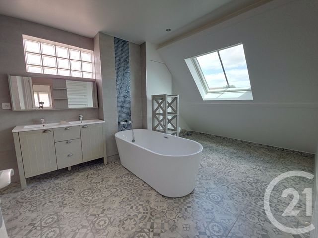 maison à vendre - 5 pièces - 135.0 m2 - MAINTENON - 28 - CENTRE - Century 21 Universal Demeure
